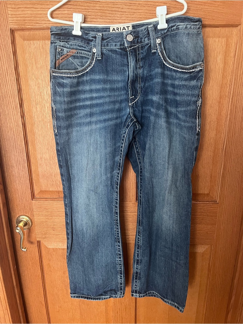 Ariat Men’s Blue Denim Jeans - relaxed boot cut M4 
Size 34/30